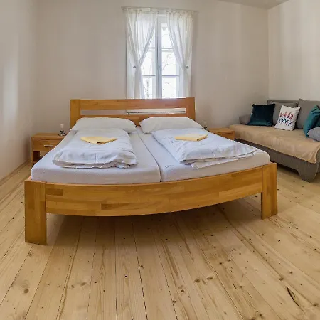 Svajciarsky Dom Casa rural *